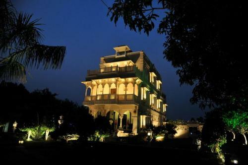 Hotel Champaner Heritage Resort