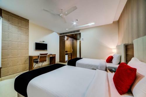 Capital O 23502 Hotel Millennium Grand