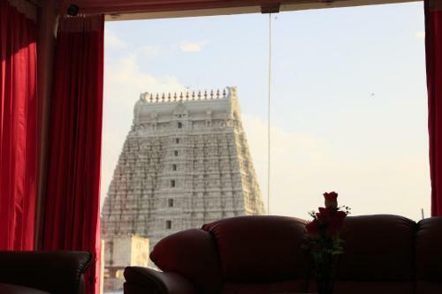 Hotel Sri Sarvesha Residency