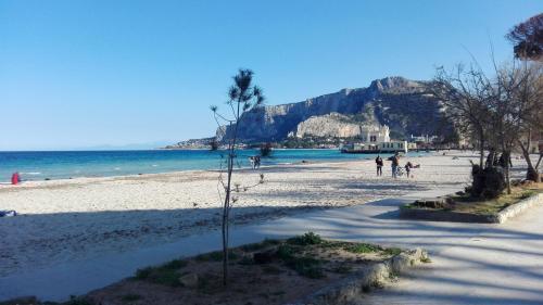 Villa Apple Green Mondello Beach
