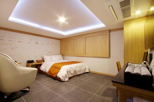 Suwon Orsay Business Hotel