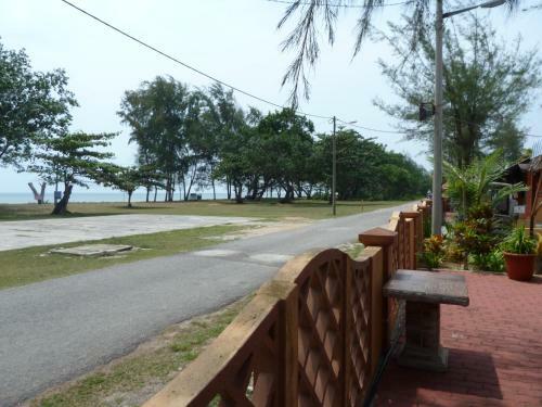 Hostal Cempaka Beach Resort