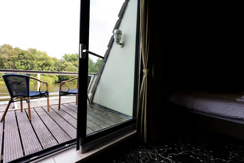 The Lake Hotel Amsterdam Airport