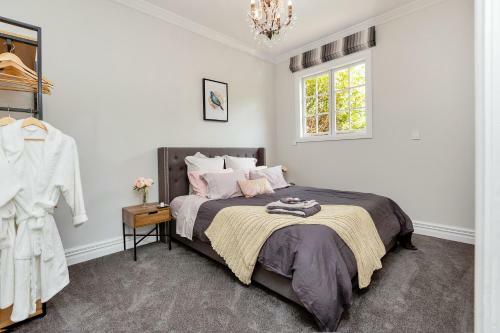 Deloraine Stone Cottage