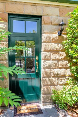 Deloraine Stone Cottage
