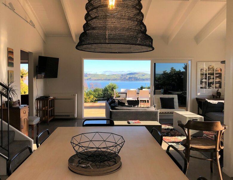 Bayview Lake Taupo