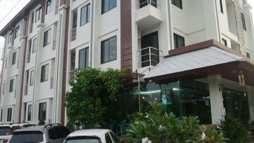 Hotel Narai Iyara Palace