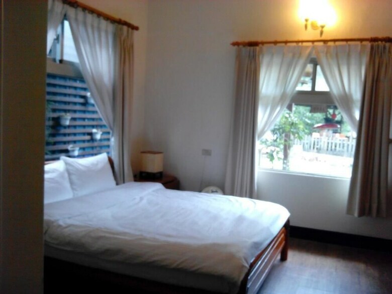 Bed & Breakfast Lohas Gallery Long Stay Hostel