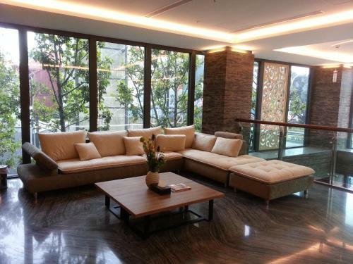 Imperial Dynasty Boutique Hotel