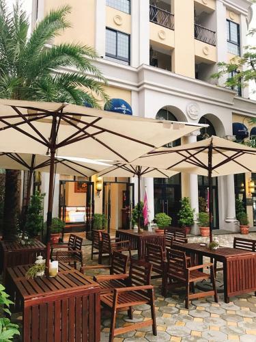 No. 6 Baowanglai Hotel
