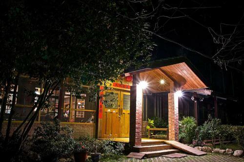 Jiji Village Villa B&B