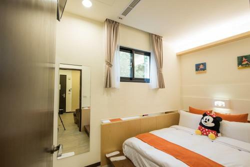 Shangri Longluan Lake One B&B