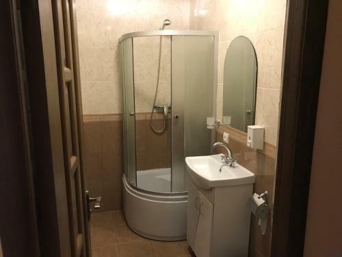Albergue Hotel- House Svalyava