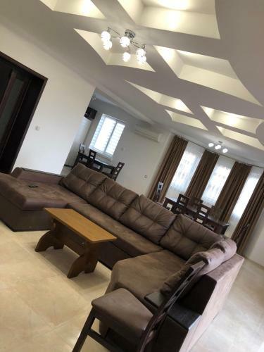 Villa Luxury House With Own Pool, Tenis, Billiards