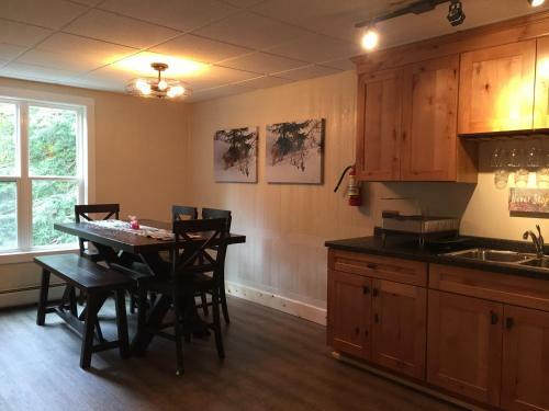 Motel Tahquamenon Suites Lodging
