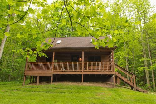 Pine Creek - Hocking Hills Cabin