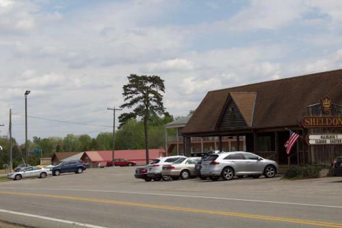 Sheldon's Motel And Restaurant