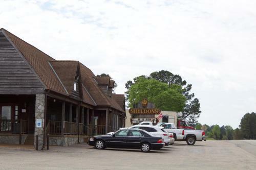 Sheldon's Motel And Restaurant
