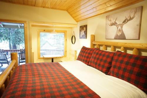 Shaver Lake Village Hotel