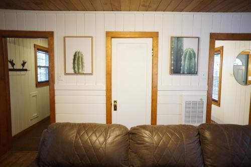 Shaver Lake Village Hotel