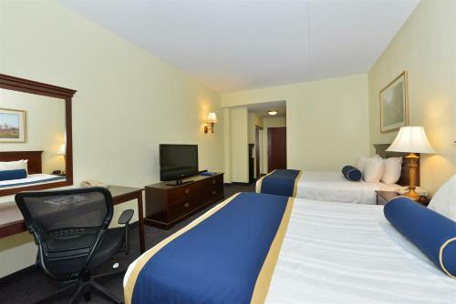Hotel Best Western Plus Crossroads Inn & Suites