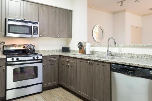 Apartamento Global Luxury Suites At Baypointe Station
