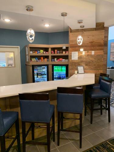 Grandstay Hotel & Suites