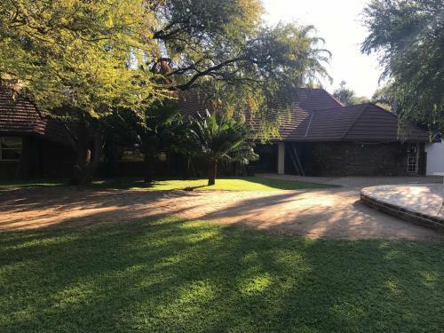 Hotel Molalatau Lodge & Campsites