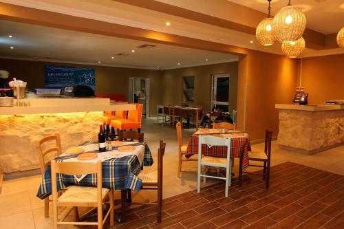 Bush Bungalows At Sun City Resort