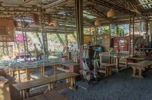 Hostal Avanti Kalagram