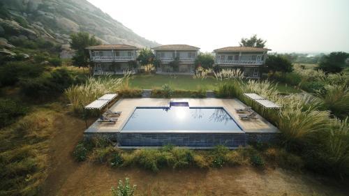 Hotel Amritara Jawai Sagar Pali