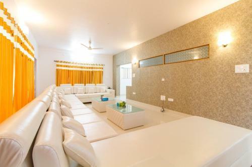 Apartamentos Executive Balcony Rooms - 5 Rooms - 2 Single Cozy Beds