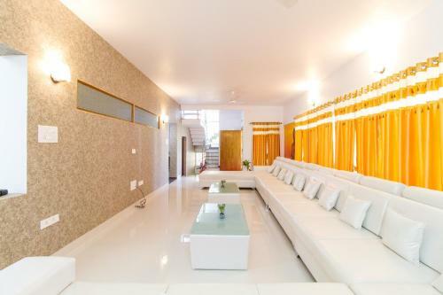 Apartamentos Executive Balcony Rooms - 5 Rooms - 2 Single Cozy Beds