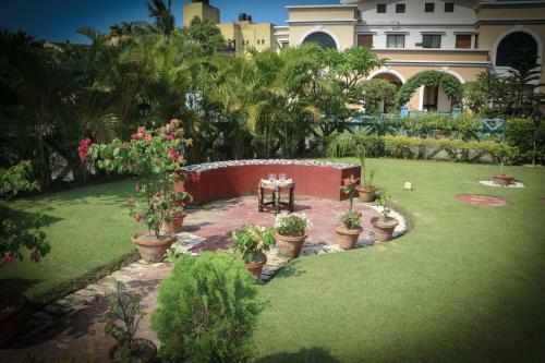 Villa Meghbrishti Bari