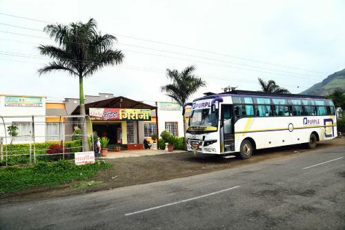 Hotel Girija