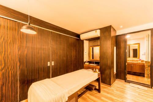 Hotel Royal Orchid Brindavan Garden