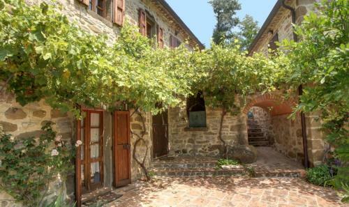Col Di Morro Villa Sleeps 8 Pool Wifi