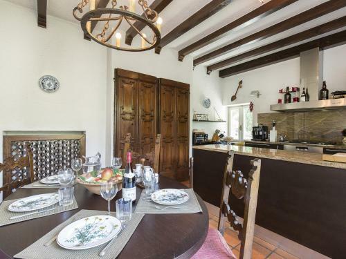 Lesa Villa Sleeps 8 Pool Air Con Wifi