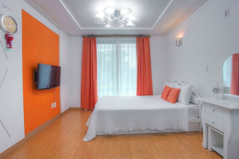 Forest Of Color Pension