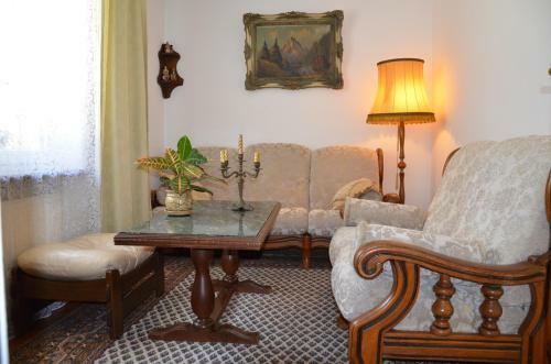 Hostal Go?ciniec Podkowa