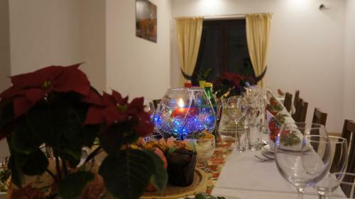 Posada Go?ciniec Nad Narwi? - Airport Modlin