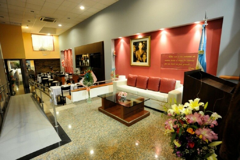 Hotel Osam