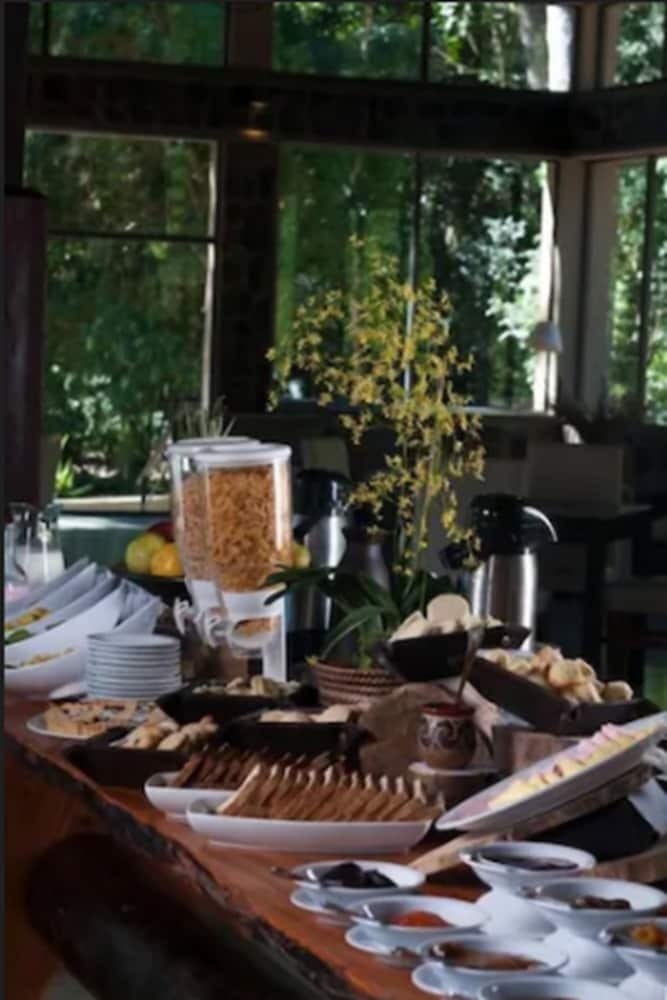 Yvy Hotel De Selva
