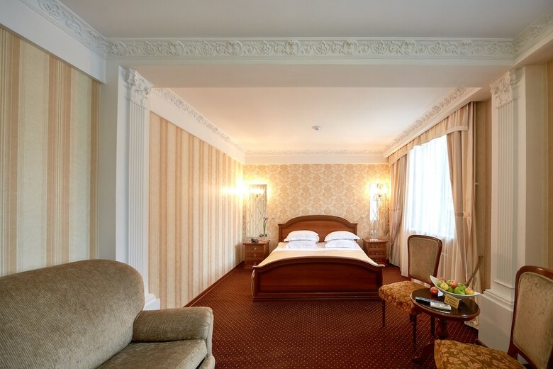 Zvezda Hotel