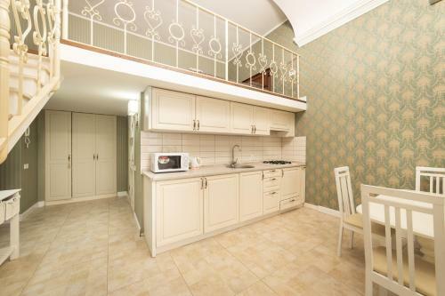 Luxury Historical Apartment