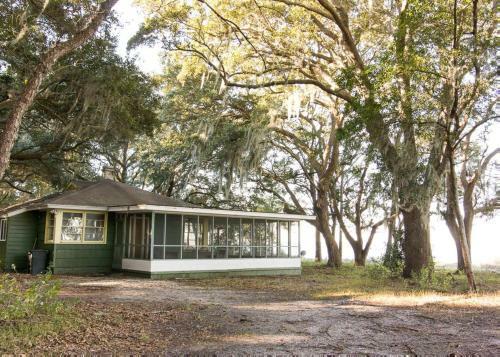 Coastal Cravings On St. Helena Island