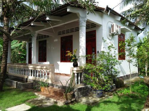 Quoc Phuong Riverside Homestay