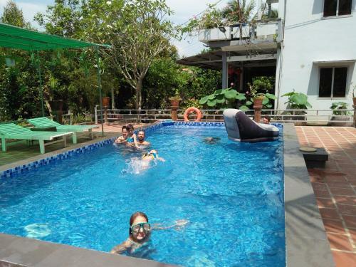 Quoc Phuong Riverside Homestay