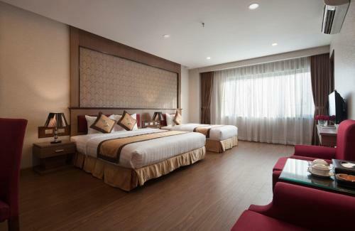 Royal Palace Hotel