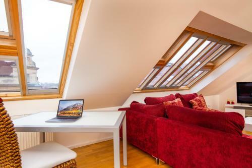 Apartamento Lesser Town Suites Near Petrin Park